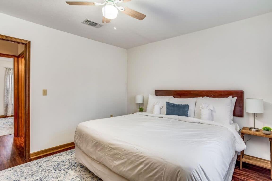 Brilliant In Bellview-Back Unit-- Mins To Nas Pensacola, Beach, Shopping Exterior photo