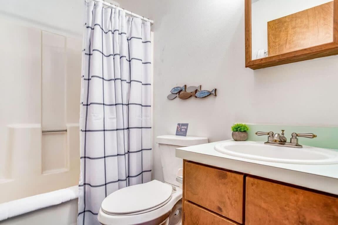 Brilliant In Bellview-Back Unit-- Mins To Nas Pensacola, Beach, Shopping Exterior photo