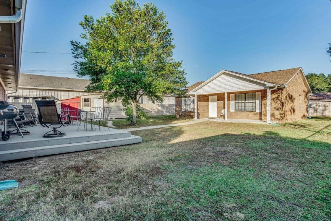 Brilliant In Bellview-Back Unit-- Mins To Nas Pensacola, Beach, Shopping Exterior photo