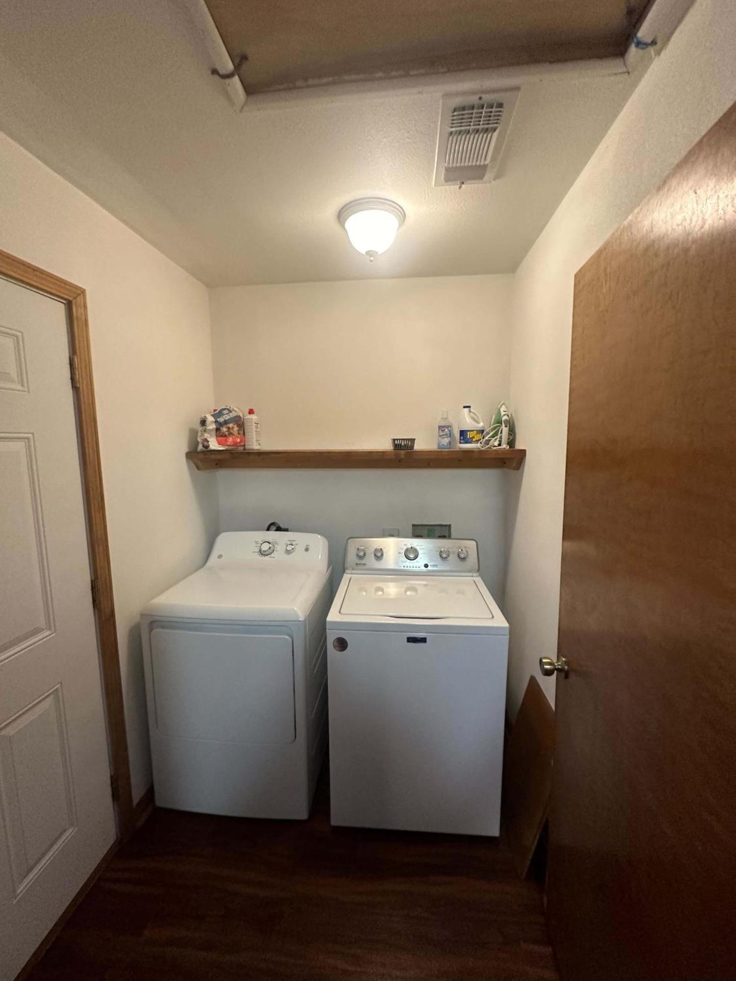 Brilliant In Bellview-Back Unit-- Mins To Nas Pensacola, Beach, Shopping Exterior photo