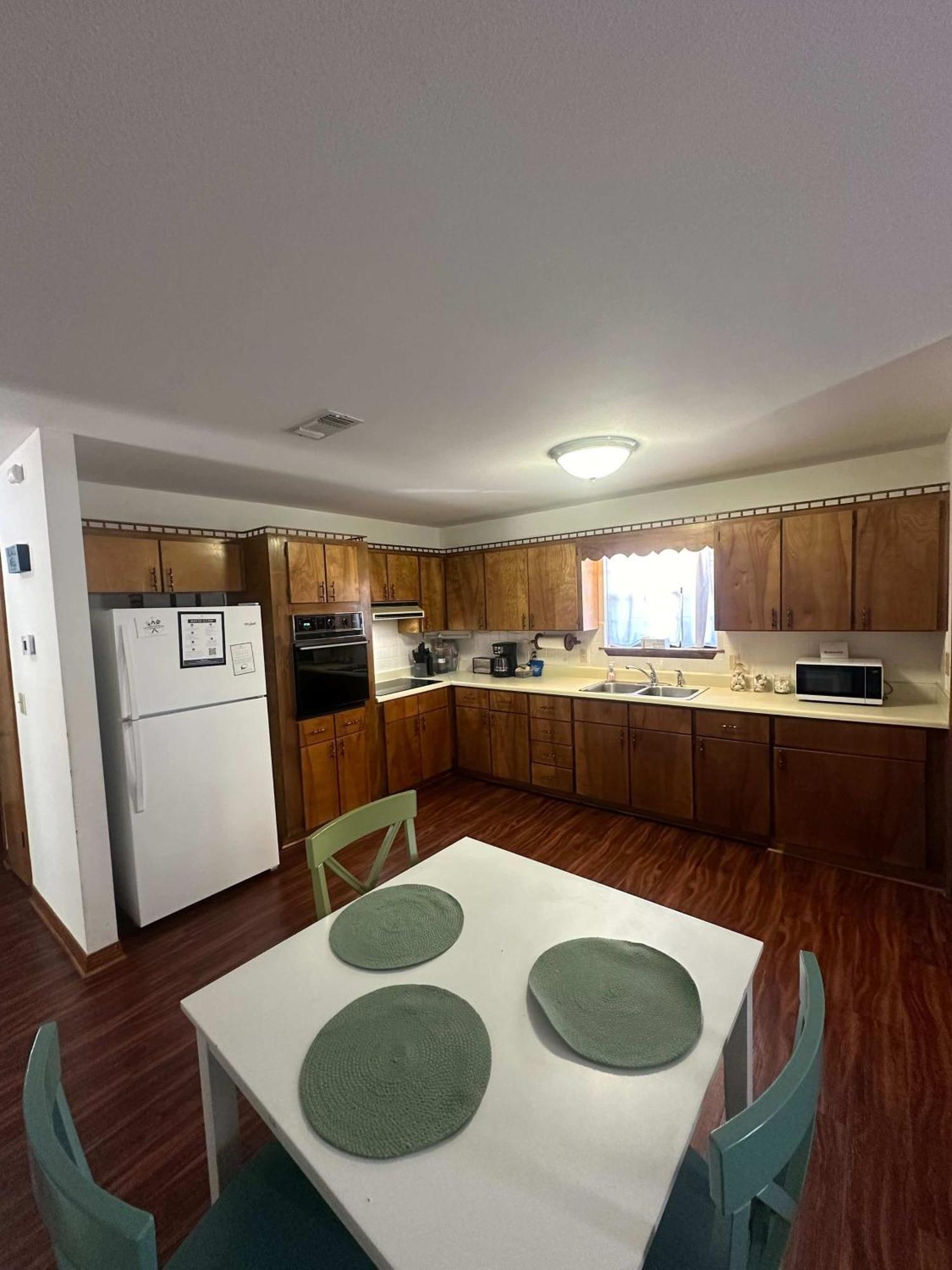 Brilliant In Bellview-Back Unit-- Mins To Nas Pensacola, Beach, Shopping Exterior photo